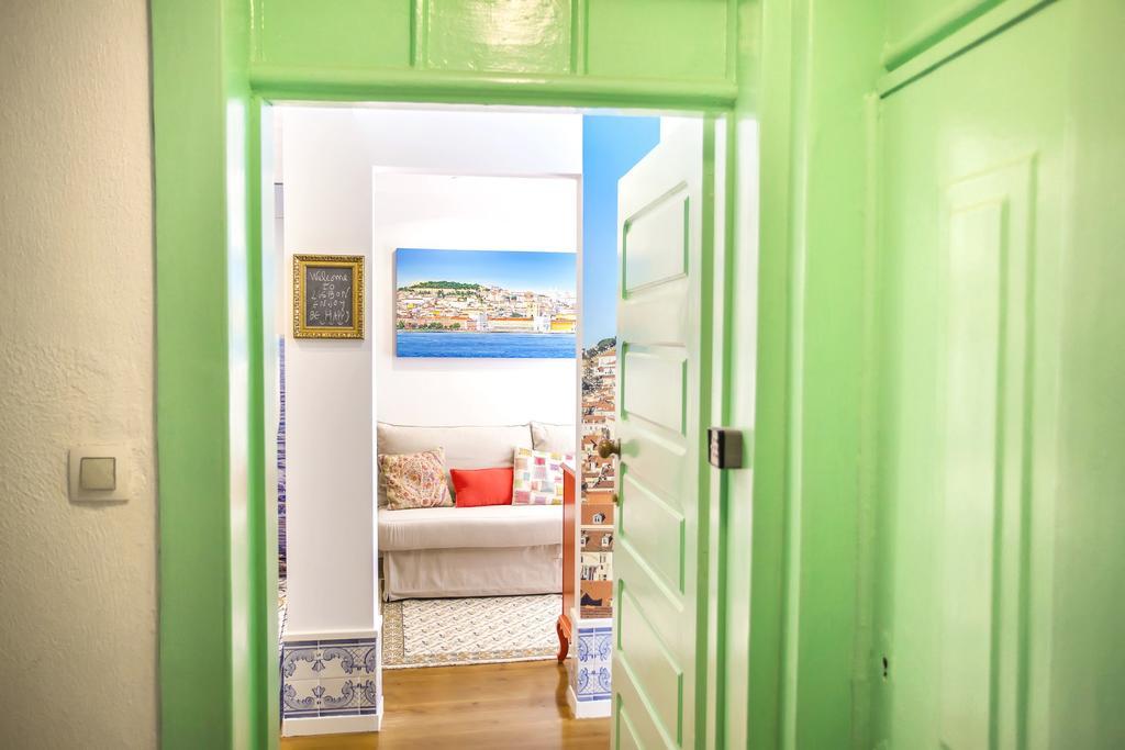 Typical Bairro Alto Apartment Lisbon Bagian luar foto