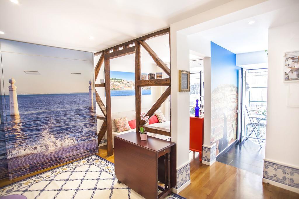 Typical Bairro Alto Apartment Lisbon Bagian luar foto